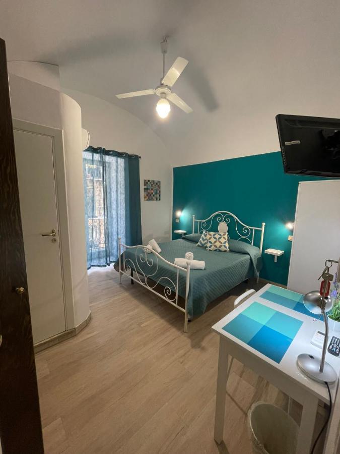 Casa Vittoria Hotel ปาแลร์โม ภายนอก รูปภาพ