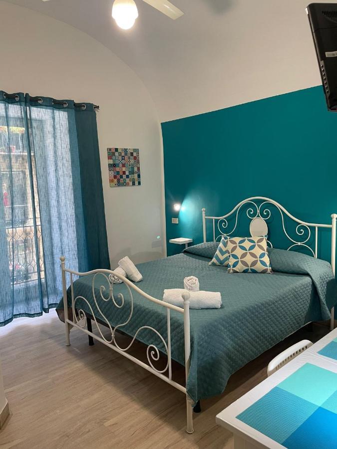 Casa Vittoria Hotel ปาแลร์โม ภายนอก รูปภาพ